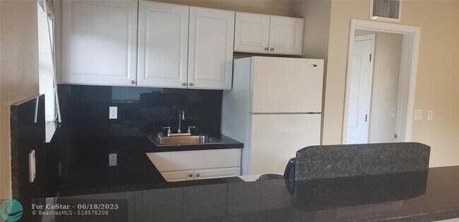 Foto del edificio - 750 SW 2nd St