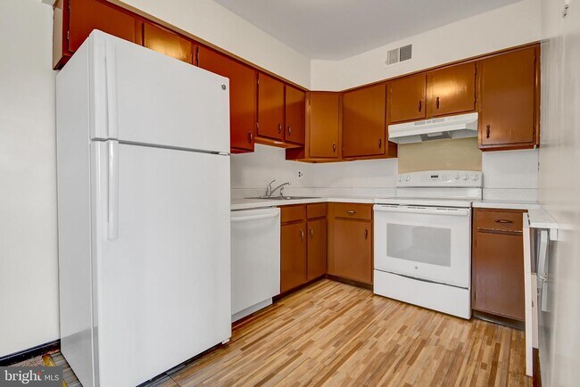 Foto del edificio - 602 Country Ln