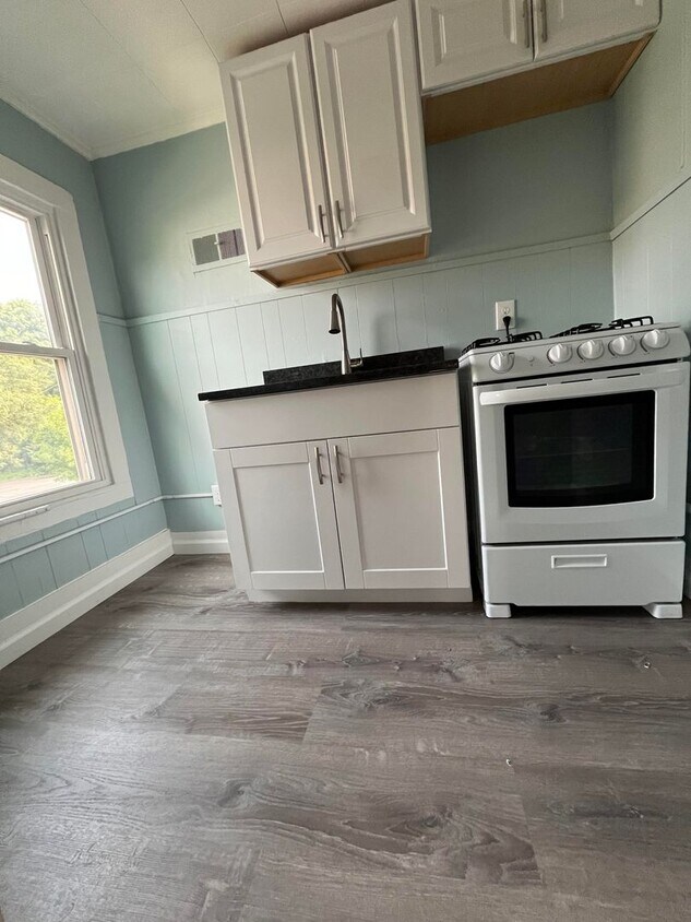 Foto principal - Gorgeous 1-bedroom, Second floor! Apartmen...