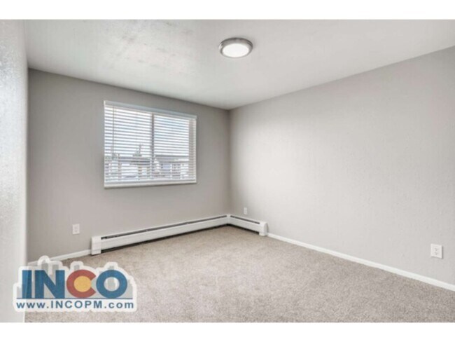 Foto del edificio - 3310 S Grant St