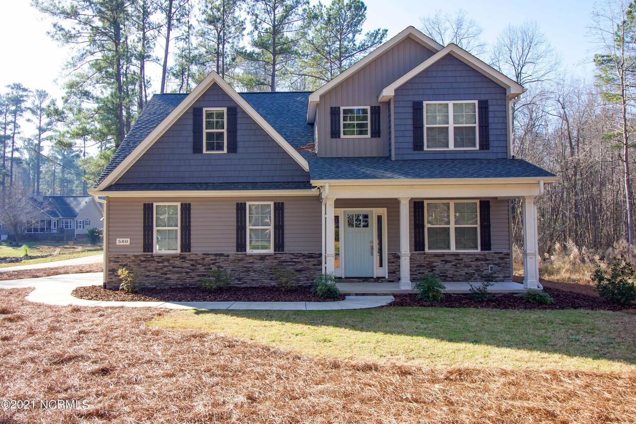 Foto principal - 580 Hill Rd