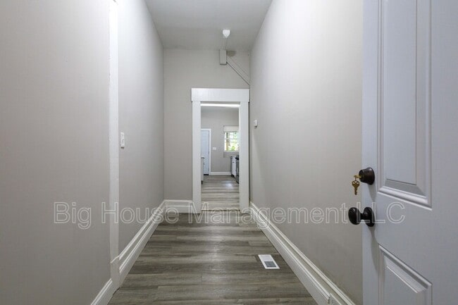 Building Photo - 713 Druid Park Lake Dr