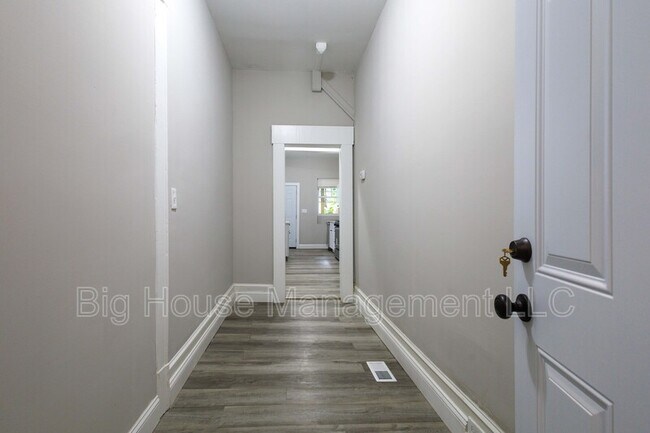 Foto del edificio - 713 Druid Park Lake Dr