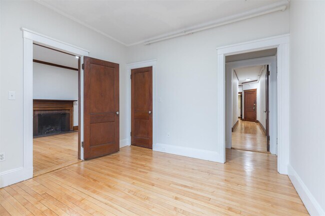 Foto del edificio - 14 Linnaean St