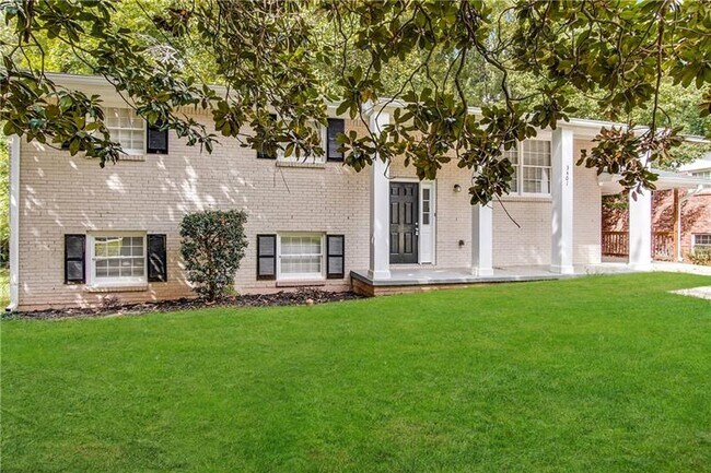 Building Photo - 3401 Tulip Dr