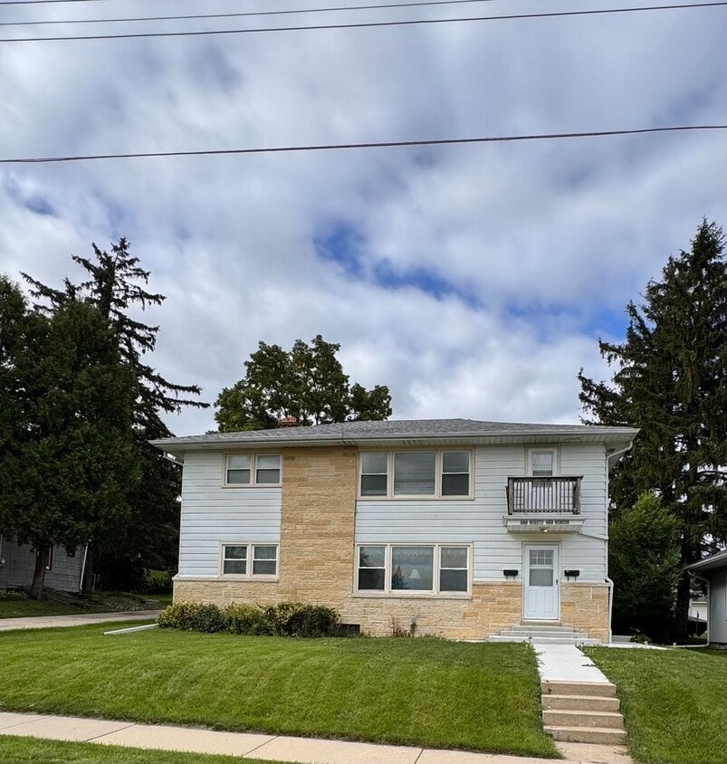 Foto principal - Menomonee Falls 3 bedroom upper