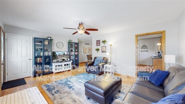 Building Photo - 12098 W Virginia Dr