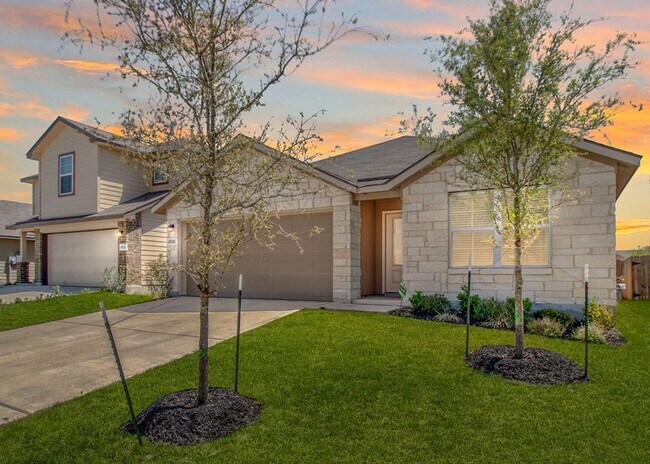 Building Photo - Spacious 4/2 located in Langdon Subdivision