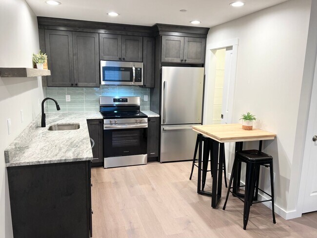 Building Photo - 177 Butternut St