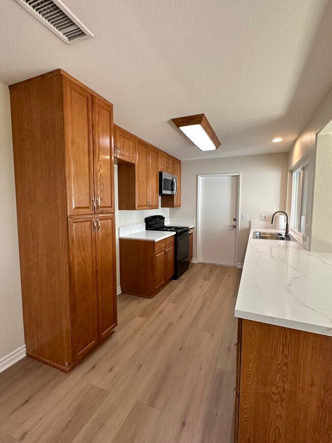 Cocina - 13784 Sycamore Tree Ln