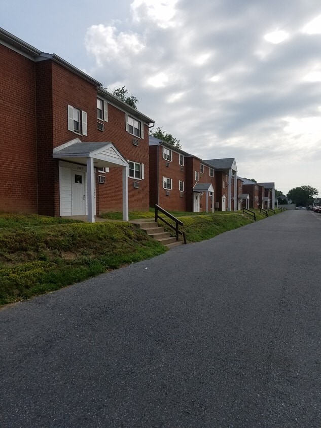 Building Photo - 2500 Brookwood St