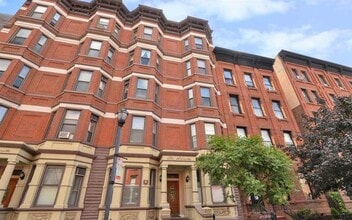 Building Photo - 825 Washington St