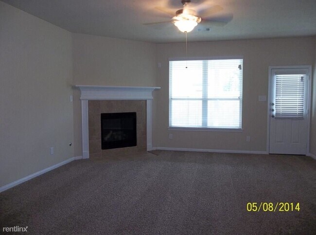 Building Photo - 4 br, 3.5 bath House - 30802 Gardenia Trac...