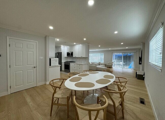 Foto del edificio - 1648 Trona Way