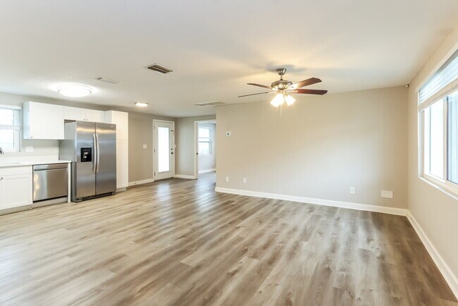 Foto del edificio - 2553 Chancery Dr