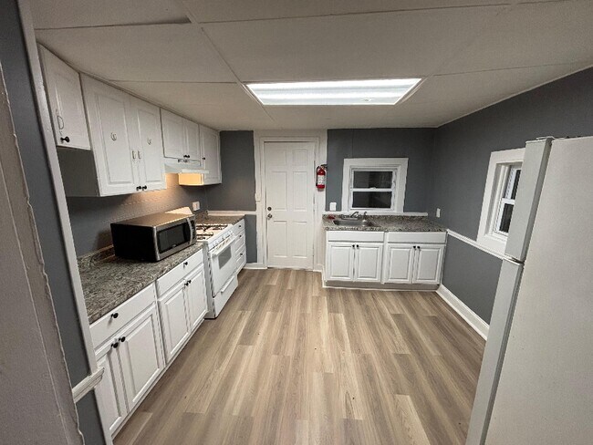 Foto del edificio - 407 E Vine St