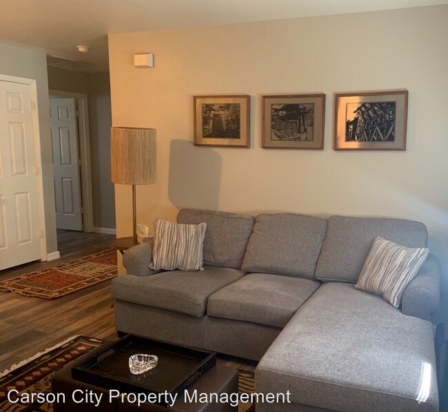 Building Photo - 976 Latigo Dr