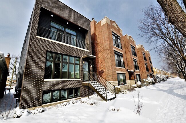 Building Photo - 5354 N Central Ave