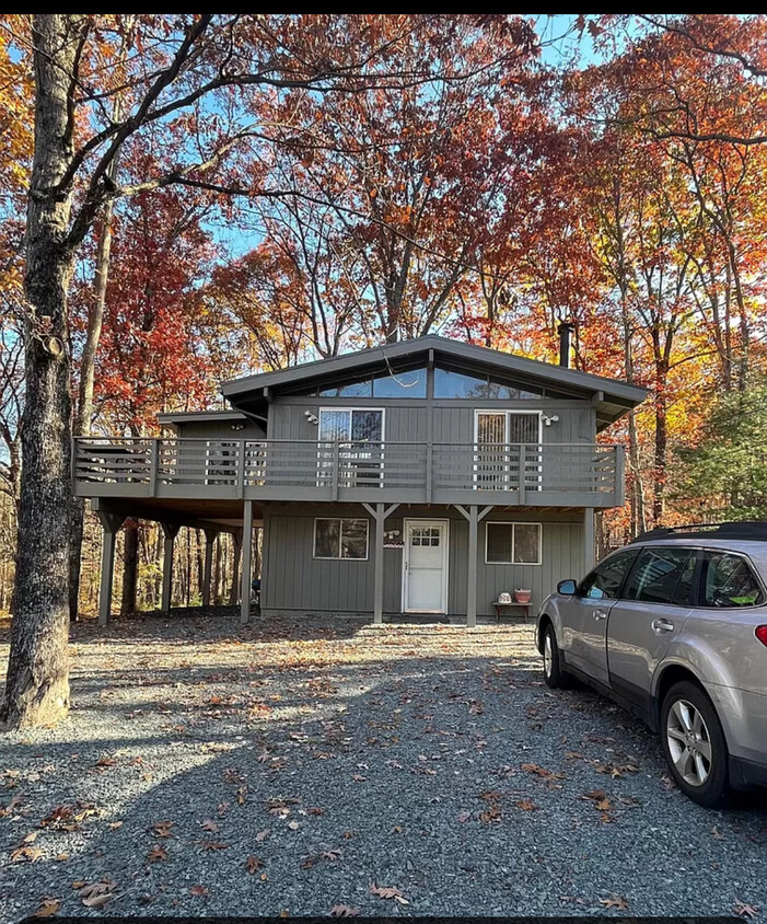 Primary Photo - 221 Forest Dr