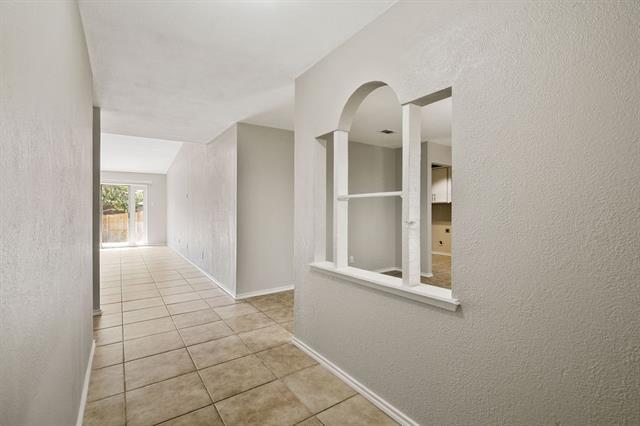 Building Photo - 1452 Waterton Dr