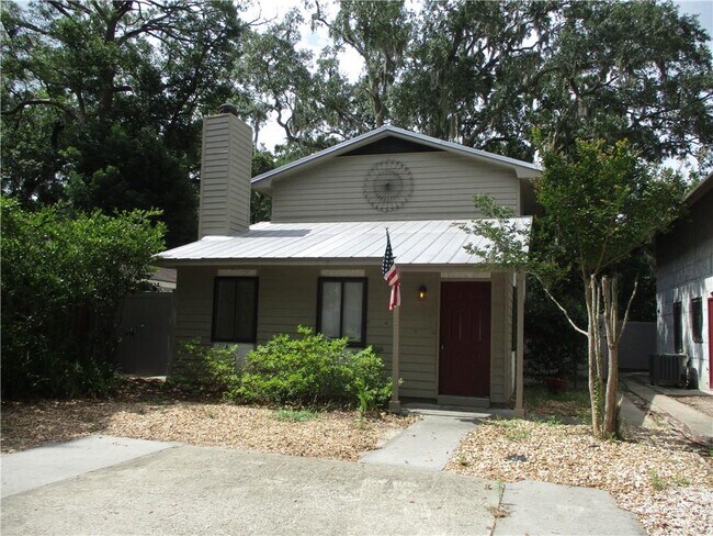 Building Photo - 305 Palmetto St