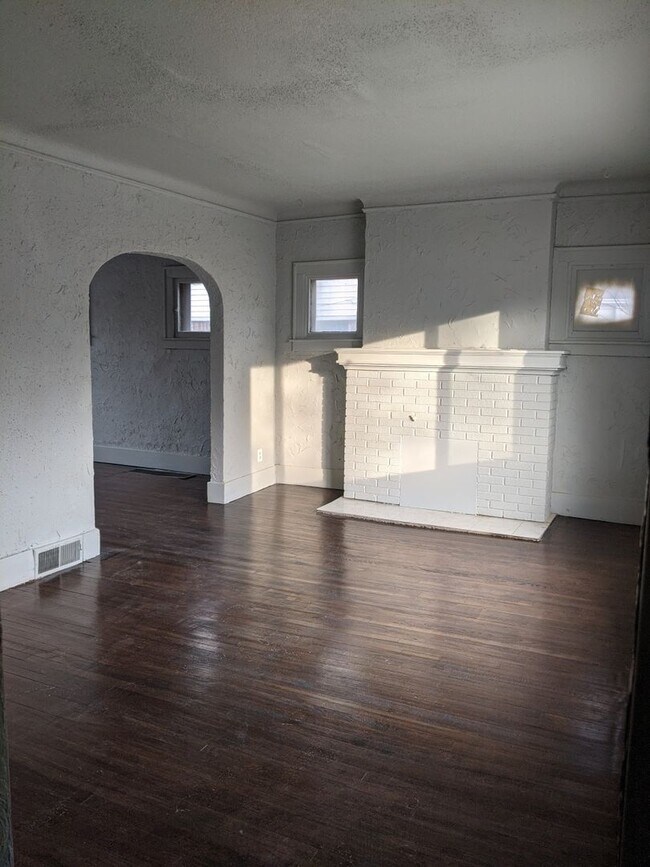 Building Photo - 16583 Archdale 3 BEDS & 1.5 BATH FOR  RENT!