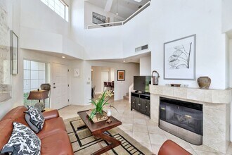 Building Photo - 7710 E Gainey Ranch Rd