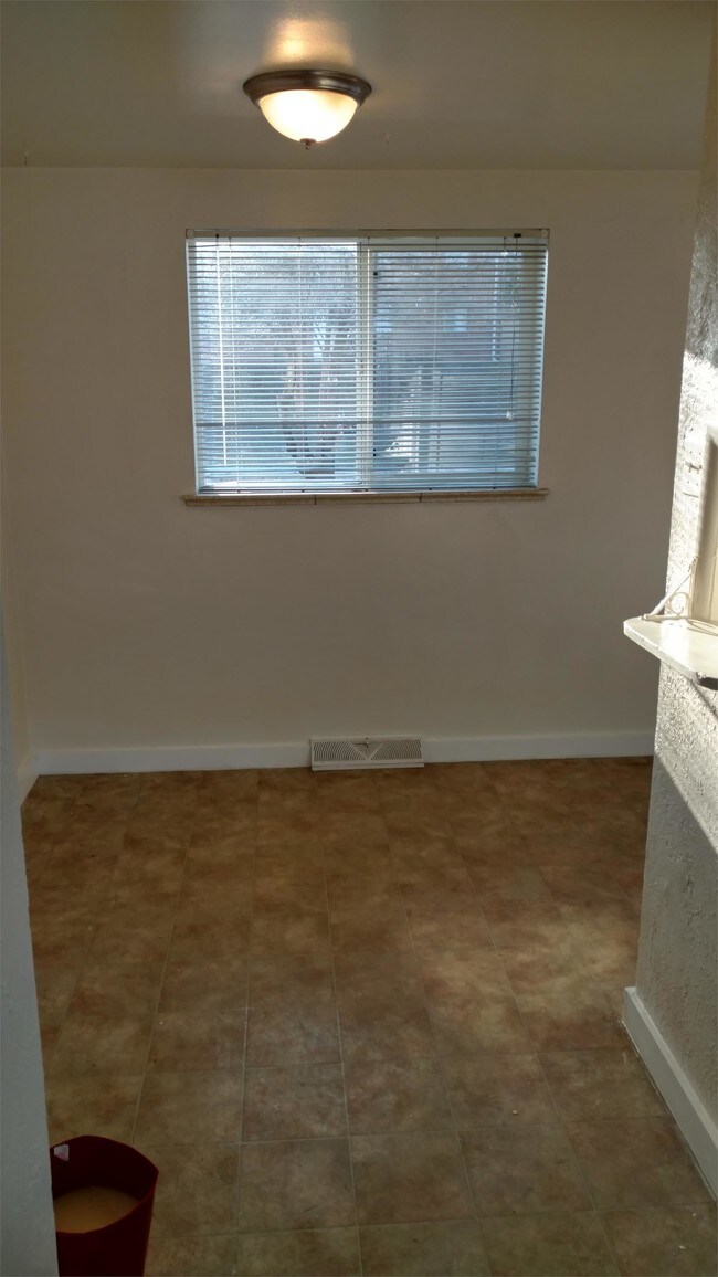 Building Photo - 679 Miller Ct