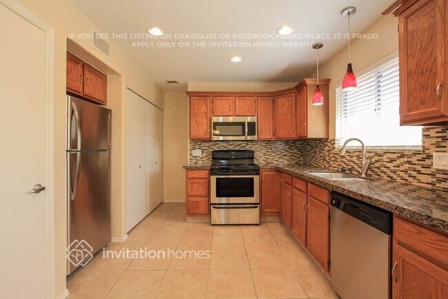 Building Photo - 1516 E Kristal Way