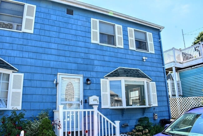Building Photo - 45.5 Aborn St