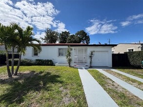 Building Photo - 4060 SW 6th St
