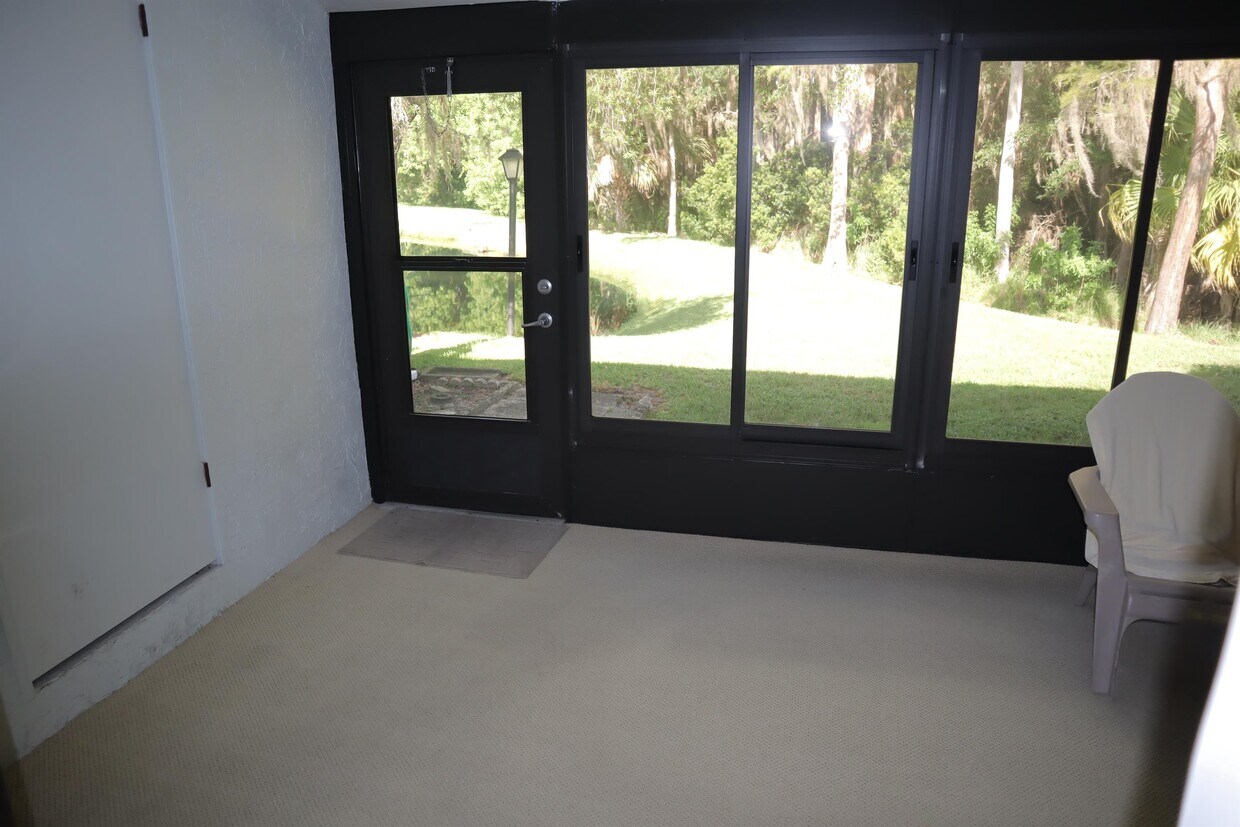Foto principal - 1389 Pine Ridge Cir E