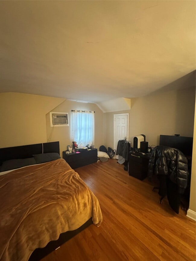 Building Photo - 24 Remsen St