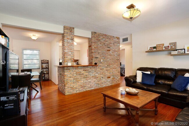 Foto del edificio - 5511 SW 78th St