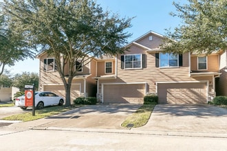 Building Photo - 15826 Misty Loch Ln