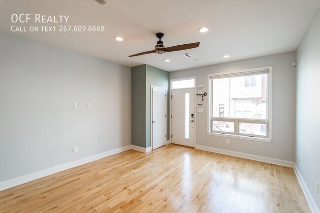 Building Photo - Large Modern Point Breeze Townhome with Ro...