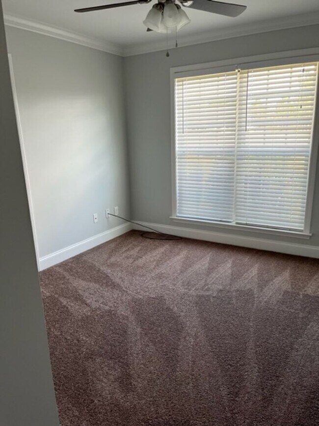 Foto del edificio - 174 White Oak Drive