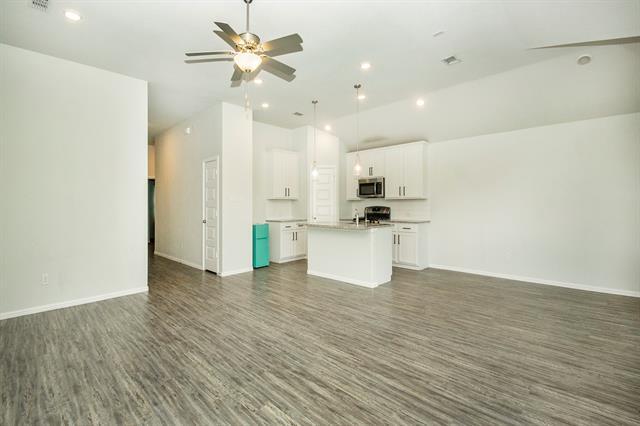 Building Photo - 8840 Landergin Mesa Dr