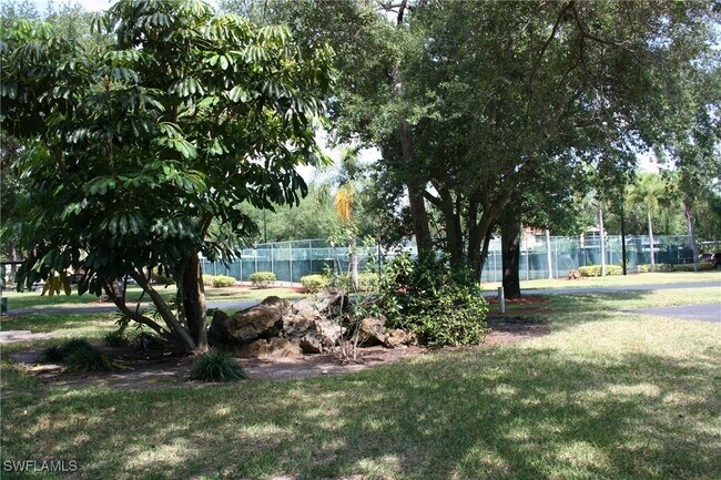Foto del edificio - 12591 Equestrian Cir