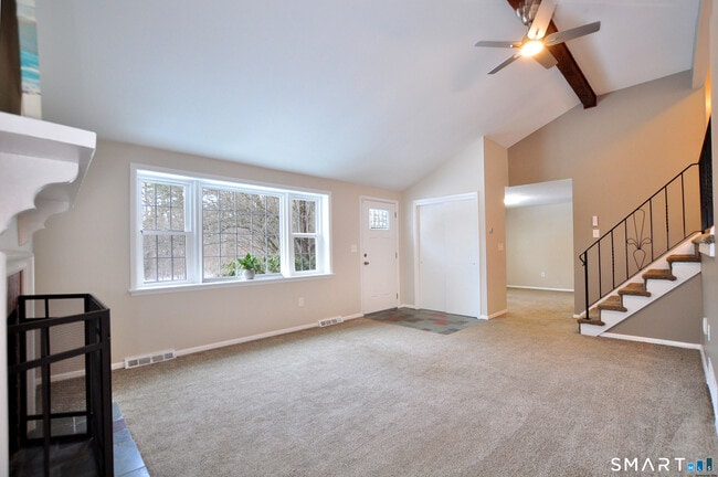 Building Photo - 25 Red Stone Dr