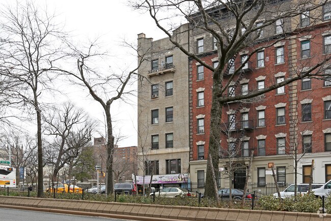 Foto del edificio - 3696 Broadway