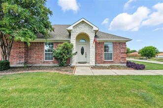 Building Photo - 113 Shumard Dr