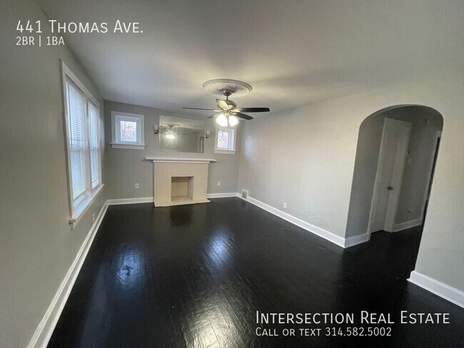 Foto del edificio - 441 Thomas Ave