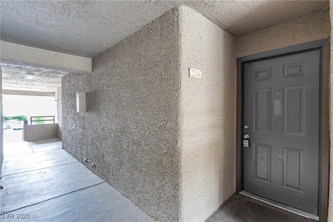 Foto del edificio - 2200 S Fort Apache Rd