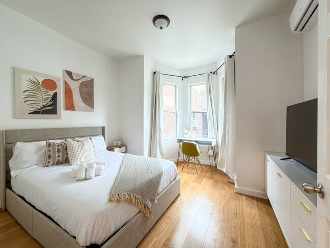 Foto del edificio - 2129 Pine St