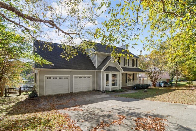Building Photo - Beautiful 4 Bedroom/ 2 Story Home