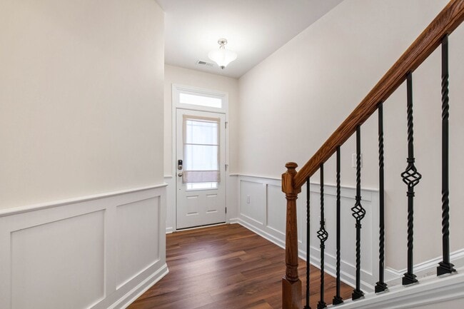 Foto del edificio - Charming, Well-Maintained Home in Central Morrisville!