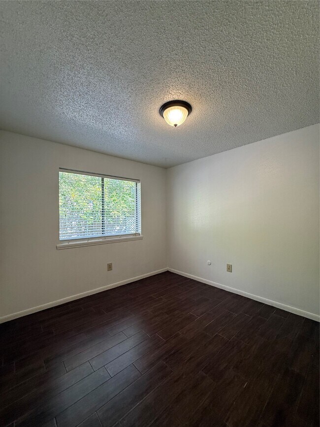 Foto del edificio - 1410 Blalock Rd