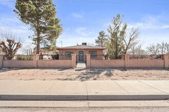 Building Photo - 1260 Las Pompas Rd