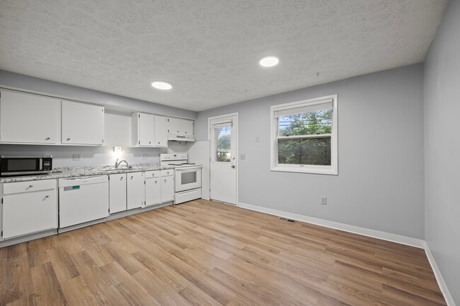 Building Photo - 1504 Glenn Ave